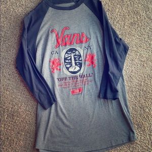Vans 3/4 sleeve T! 🤘🏻 Women’s Small